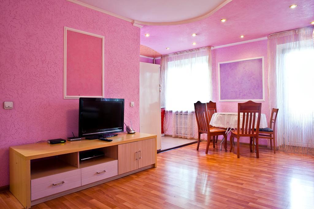 Lessor Centre Apartments الماتي الغرفة الصورة