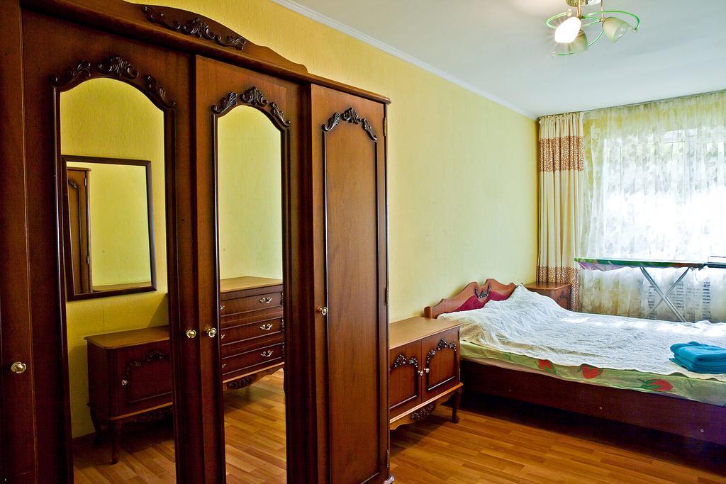 Lessor Centre Apartments الماتي الغرفة الصورة